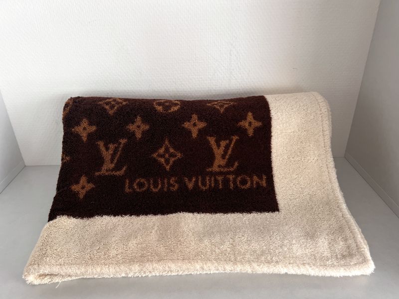 102631 - Louis Vuitton Monogram Beach Towel 
