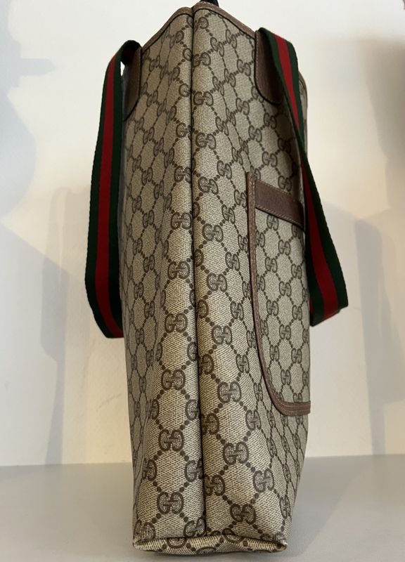 101946 - Gucci GG Supreme Book tote