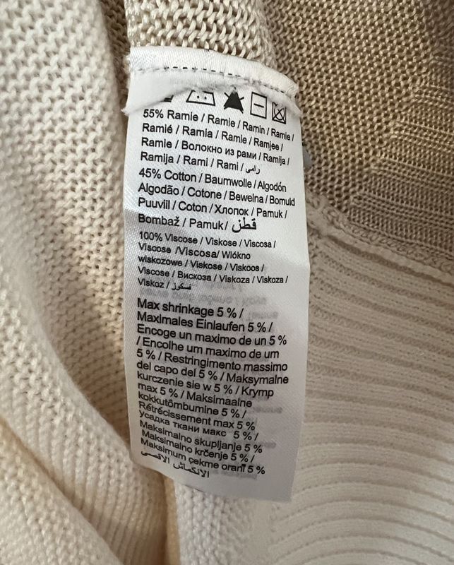 10619 - strikket kjole med paljettermer