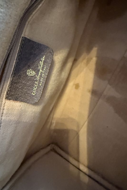 101893- Gucci Boston bag